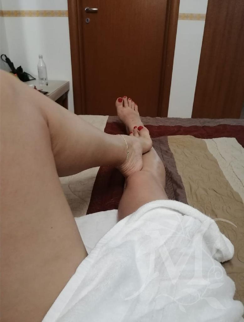 Massaggiatrice trans a Pavia - Massaggi a Milano