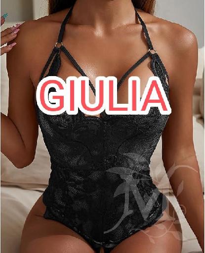 Giulia Italiana e Sensuale 6