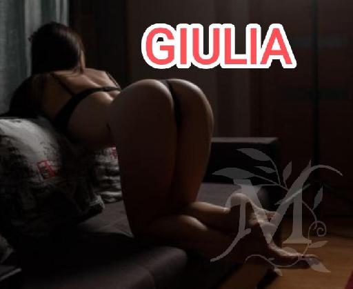 Giulia Italiana e Sensuale 3