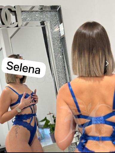 Selena 13