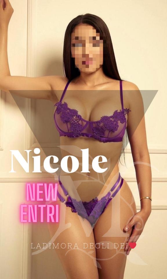 <h3><a class='' href='/centri/nicole-8827'>Nicole</a></h3>